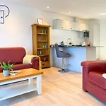 Casa de Férias No 6 Polkastays Ivy Farm Orchard *