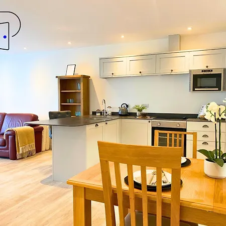 No 6 Polkastays Ivy Farm Orchard Little Plumpton